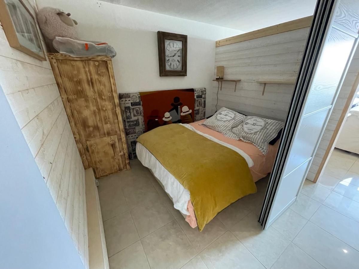 Appartement le champas à Enchastrayes Extérieur photo